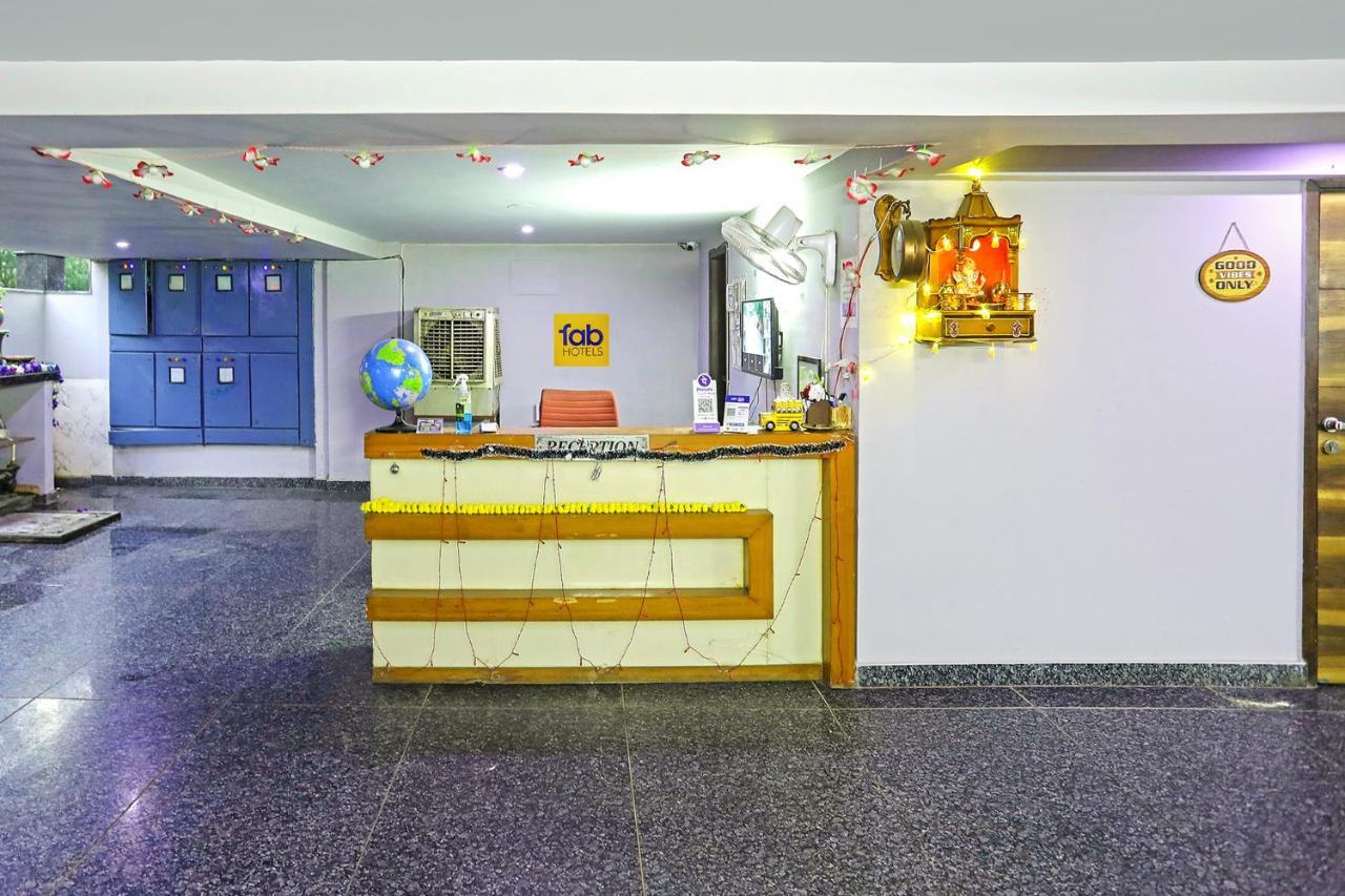Fabhotel White House Bnb - Nr Yashobhoomi Convention Centre Delhi  Exterior photo